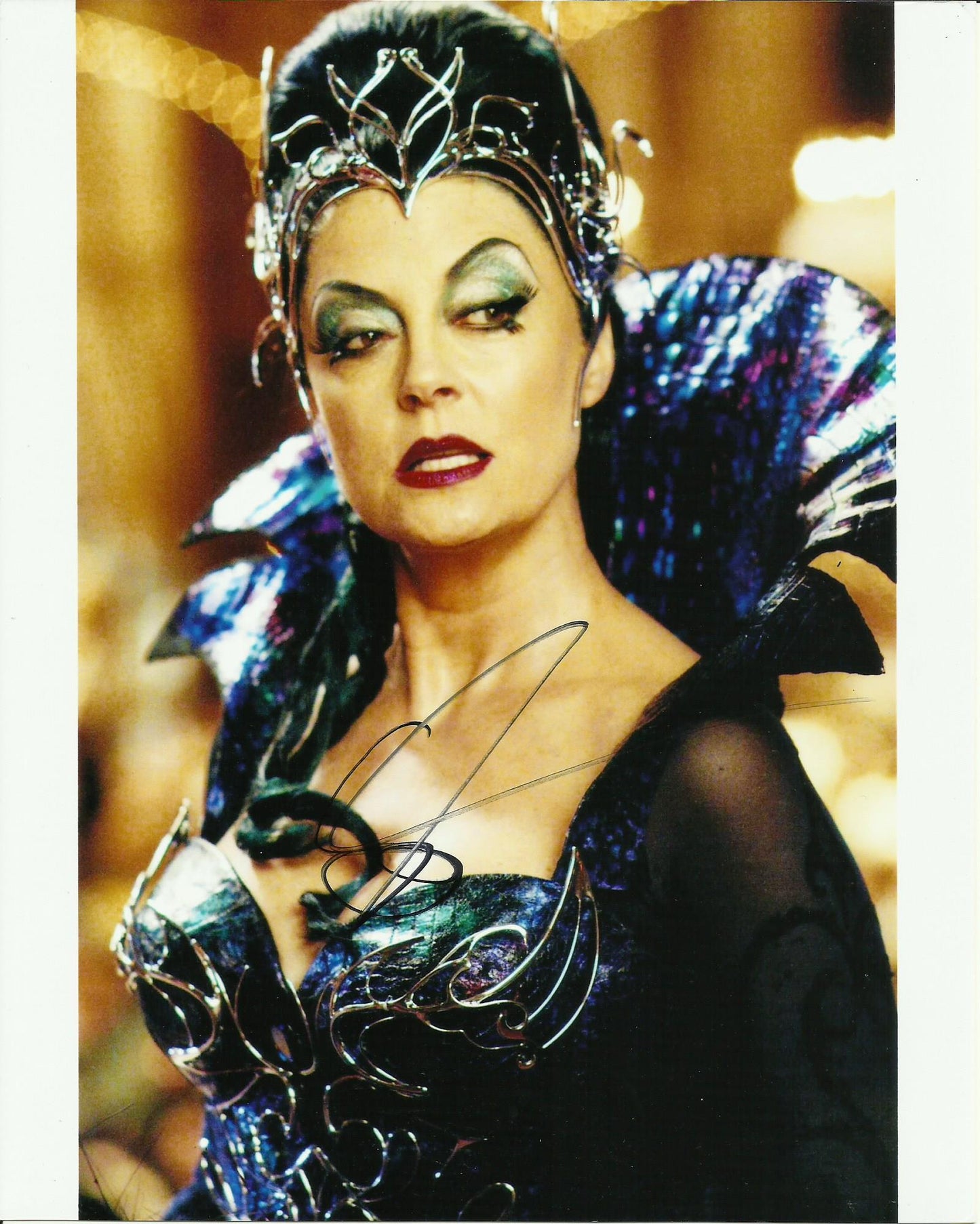 SUSAN SARANDON SIGNED ENCHANTED 10X8 PHOTO (1)