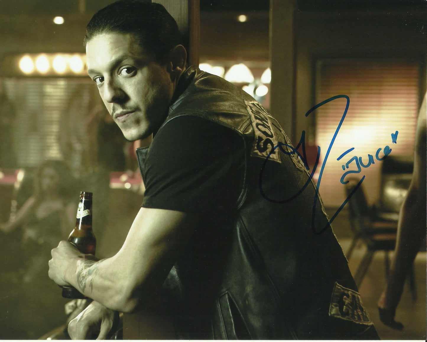 THEO ROSSI SIGNED SONS OF ANARCHY 8X10 PHOTO (4)