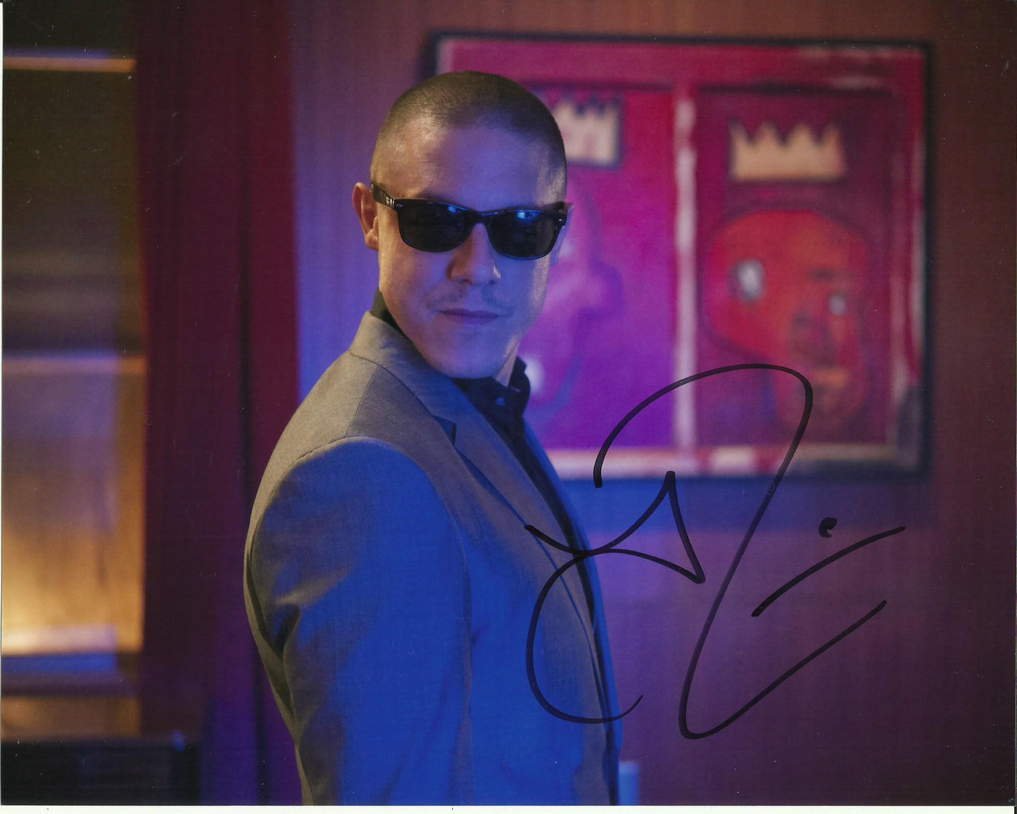 THEO ROSSI SIGNED LUKE CAGE 8X10 PHOTO (1)