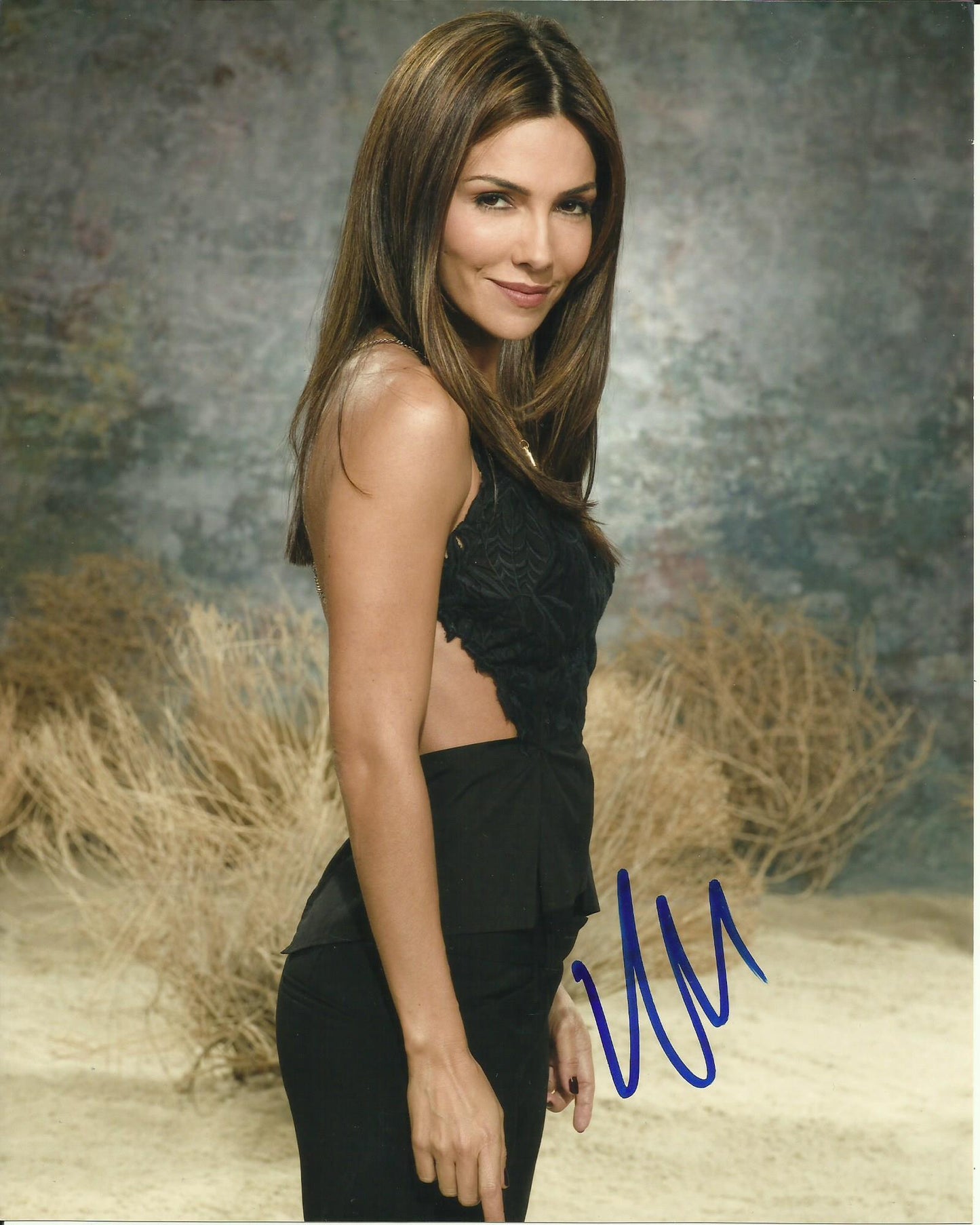 VANESSA MARCIL SIGNED SEXY 10X8 PHOTO (1)