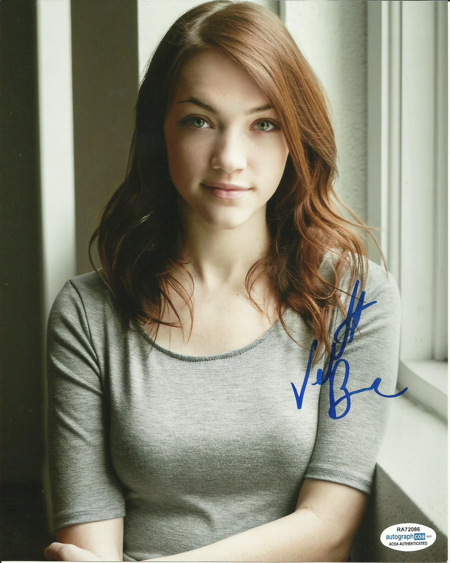 VIOLETT BEANE SIGNED SEXY 10X8 PHOTO (3) ALSO ACOA
