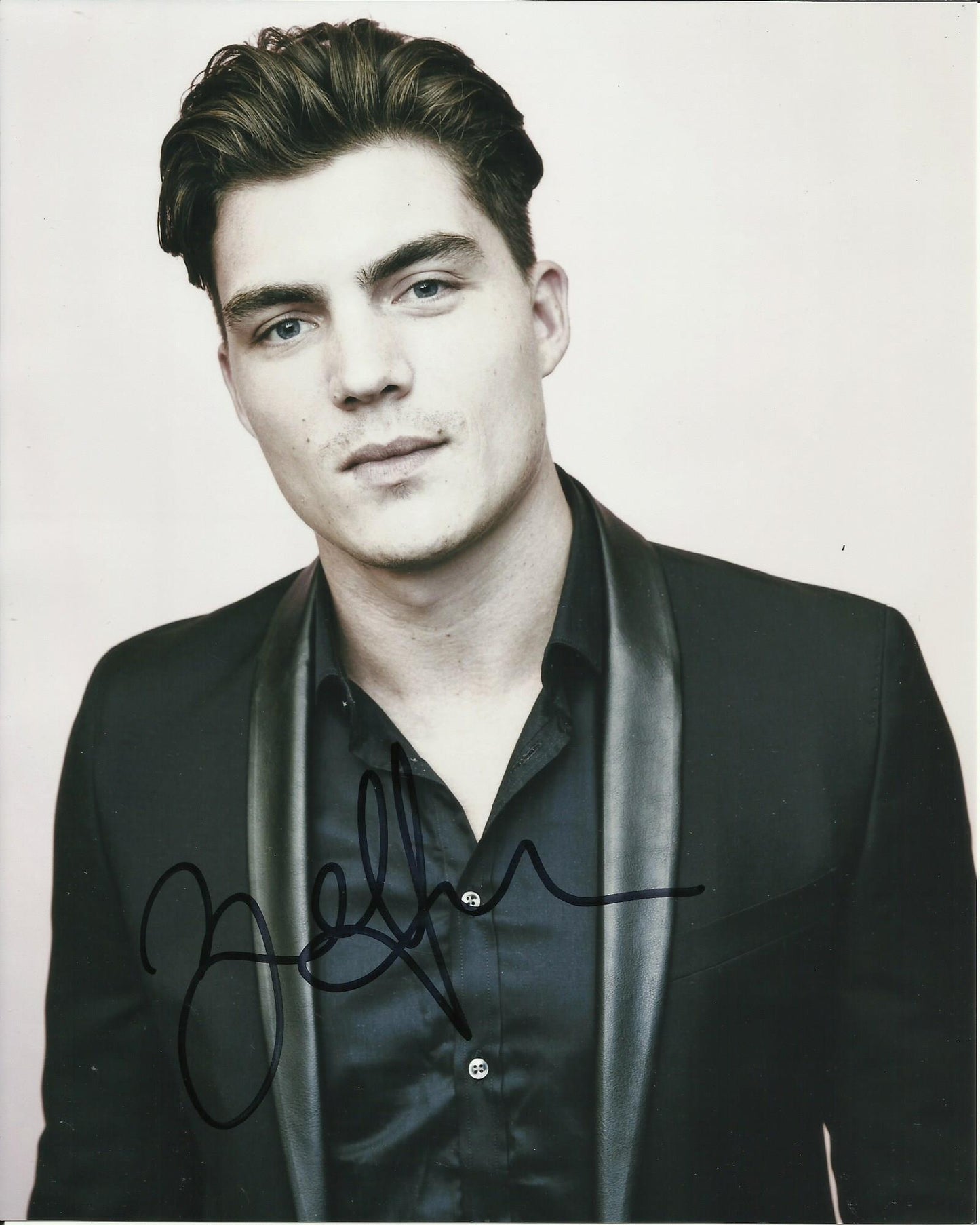 ZANE HOLTZ SIGNED COOL 8X10 PHOTO (4)