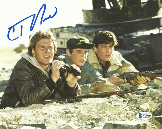 C THOMAS HOWELL SIGNED RED DAWN 8X10 PHOTO (3)
