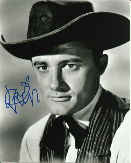 ROBERT VAUGHN SIGNED THE MAGNIFICENT SEVEN 8X10 PHOTO (1)