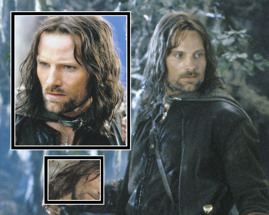 VIGGO MORTENSEN SIGNED LORD OF THE RINGS PHOTO MOUNT