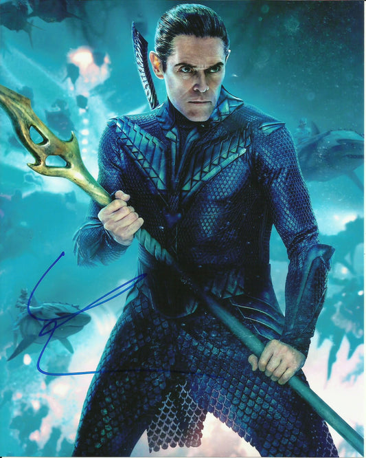WILLEM DAFOE SIGNED AQUAMAN 8X10 PHOTO (1)