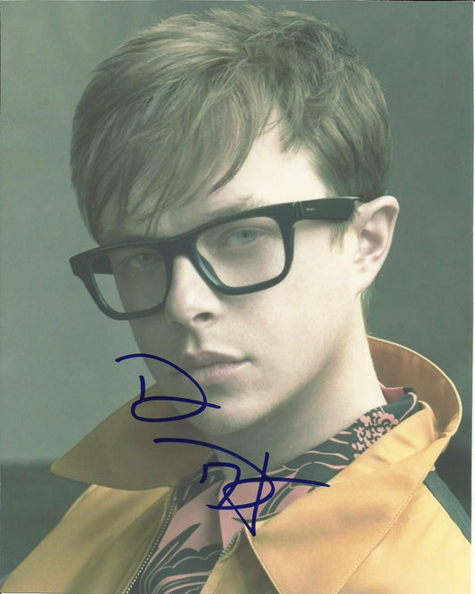 DANE DEHAAN SIGNED 8X10 PHOTO (2)