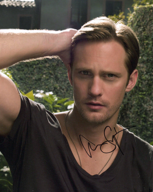 ALEXANDER SKARSGARD SIGNED 8X10 PHOTO (10)