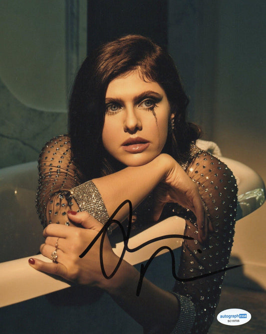 ALEXANDRA DADDARIO SIGNED SEXY 10X8 PHOTO (2) ALSO ACOA