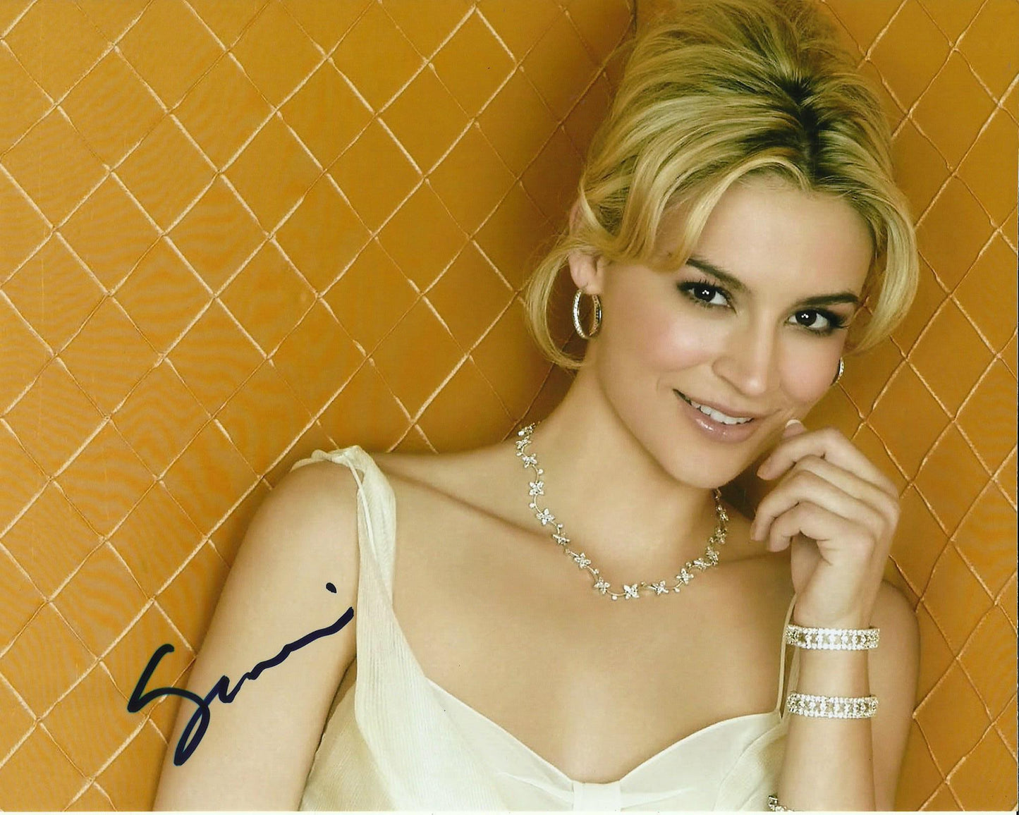 SAMAIRE AMSTRONG SIGNED SEXY 10X8 PHOTO (2)