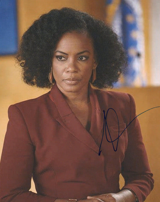AUNJANUE ELLIS-TAYLOR SIGNED SEXY 10X8 PHOTO (1)