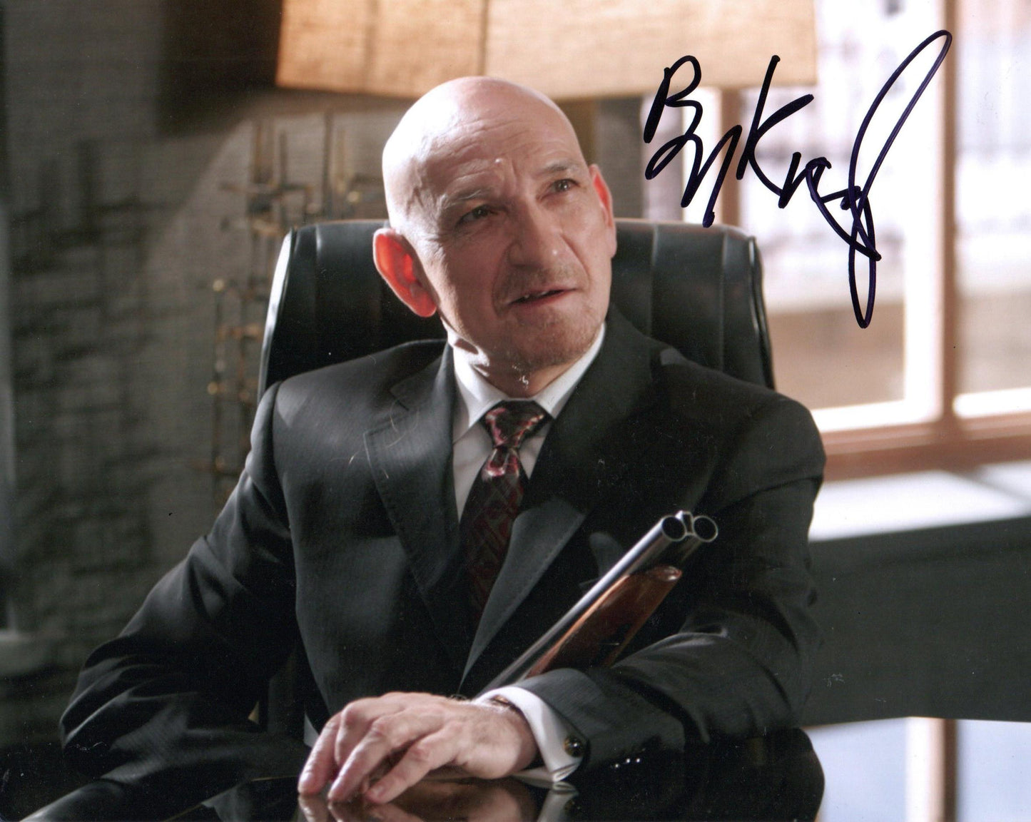 BEN KINGSLEY SIGNED 8X10 PHOTO