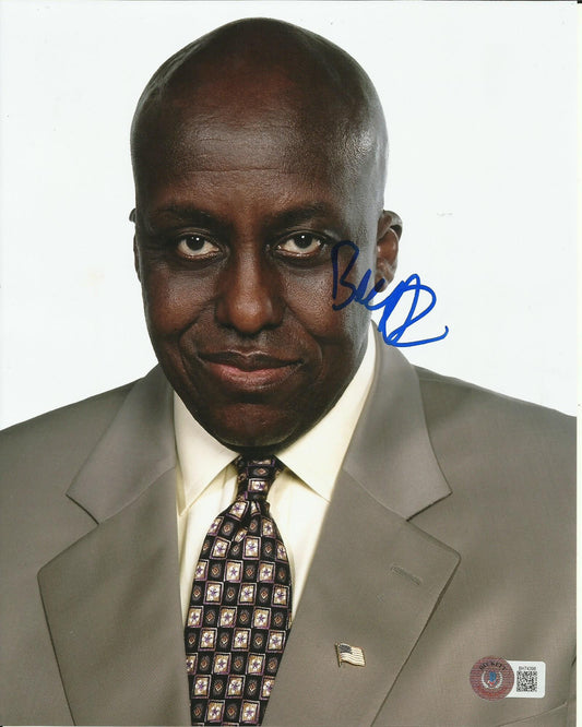 BILL DUKE SIGNED COOL 8X10 PHOTO  ALSO BECKETTS COA