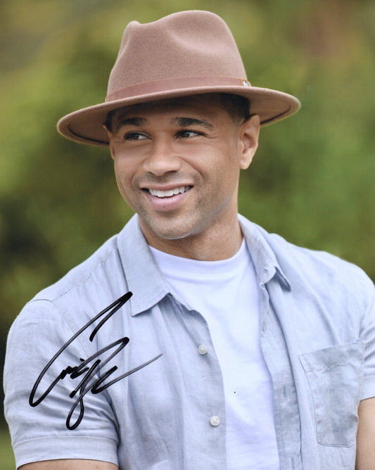 CORBIN BLEU SIGNED 8X10 PHOTO (2)