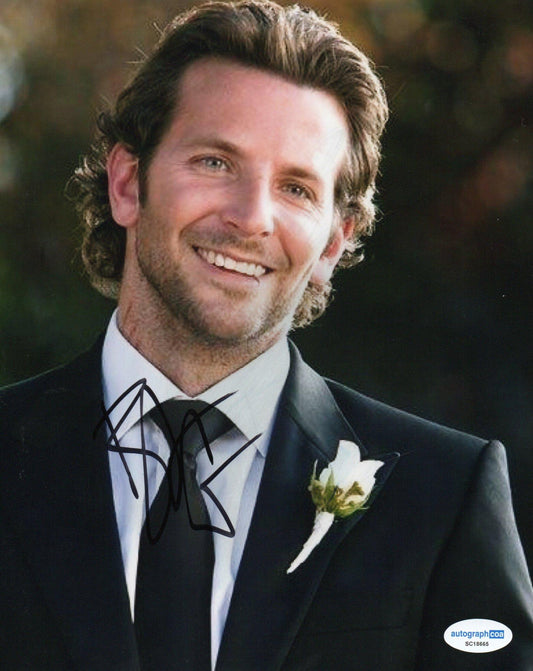 BRADLEY COOPER SIGNED  8X10 PHOTO ALSO ACOA