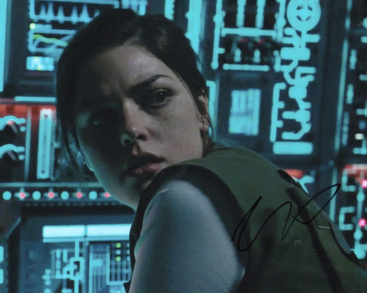 CALLIE HERNANDEZ SIGNED ALIEN COVENANT 10X8 PHOTO (1)
