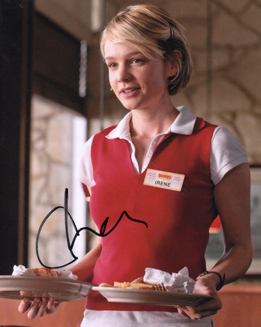 CAREY MULLIGAN SIGNED DRIVE 10X8 PHOTO (1)