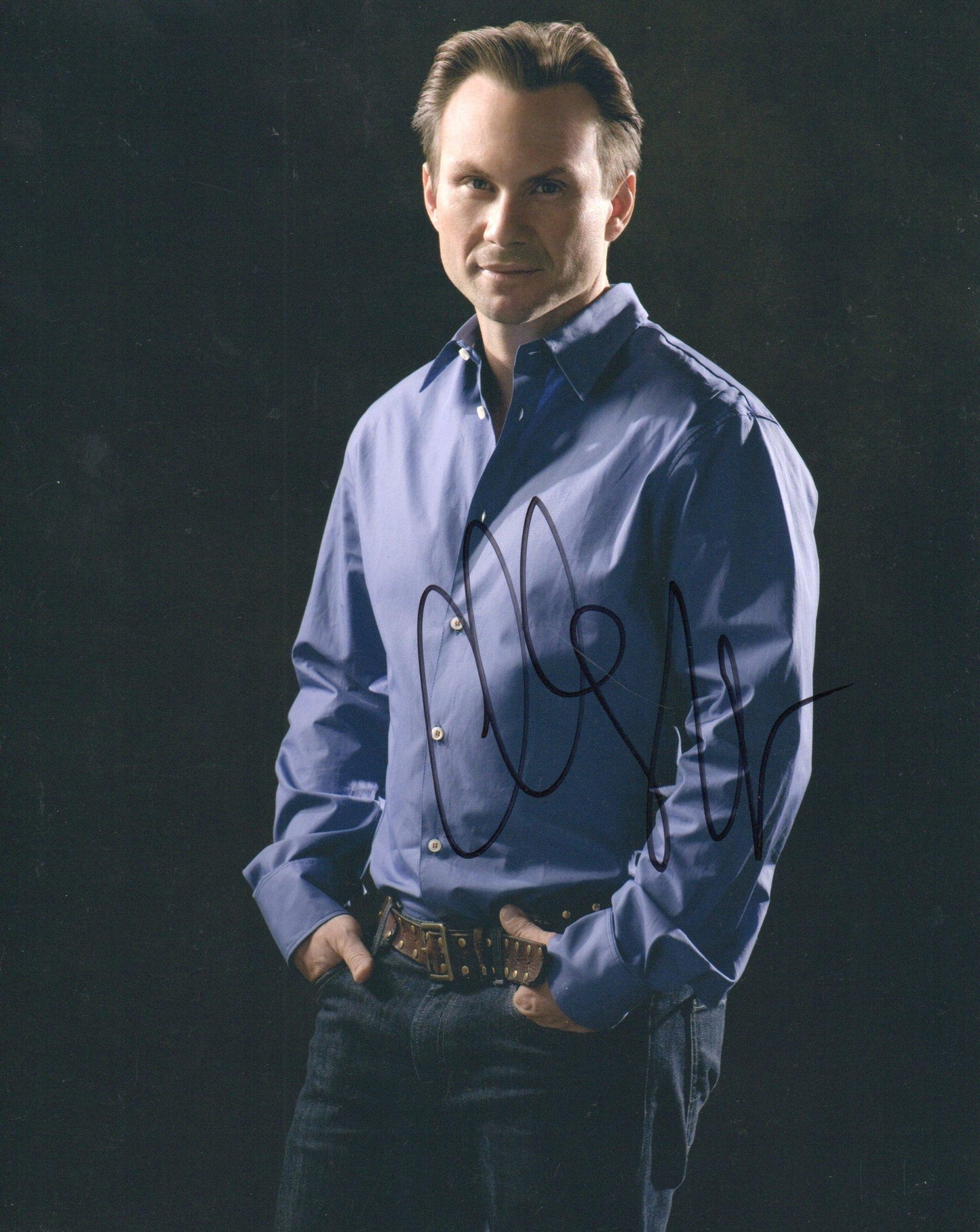 CHRISTIAN SLATER SIGNED COOL 8X10 PHOTO (1)