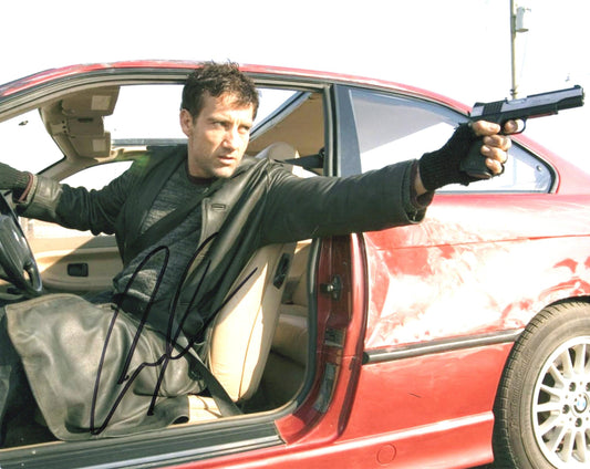 CLIVE OWEN SIGNED SHOOT EM UP 8X10 PHOTO (4)