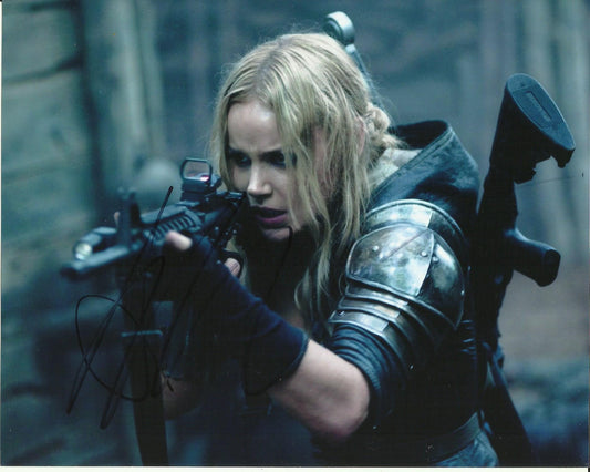 ABBIE CORNISH SIGNED SUCKER PUNCH 10X8 PHOTO (2)