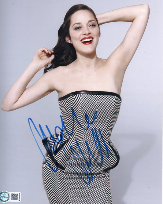 MARION COTILLARD SIGNED SEXY 10X8 PHOTO (1) ALSO AFTAL AUTHENTICATION