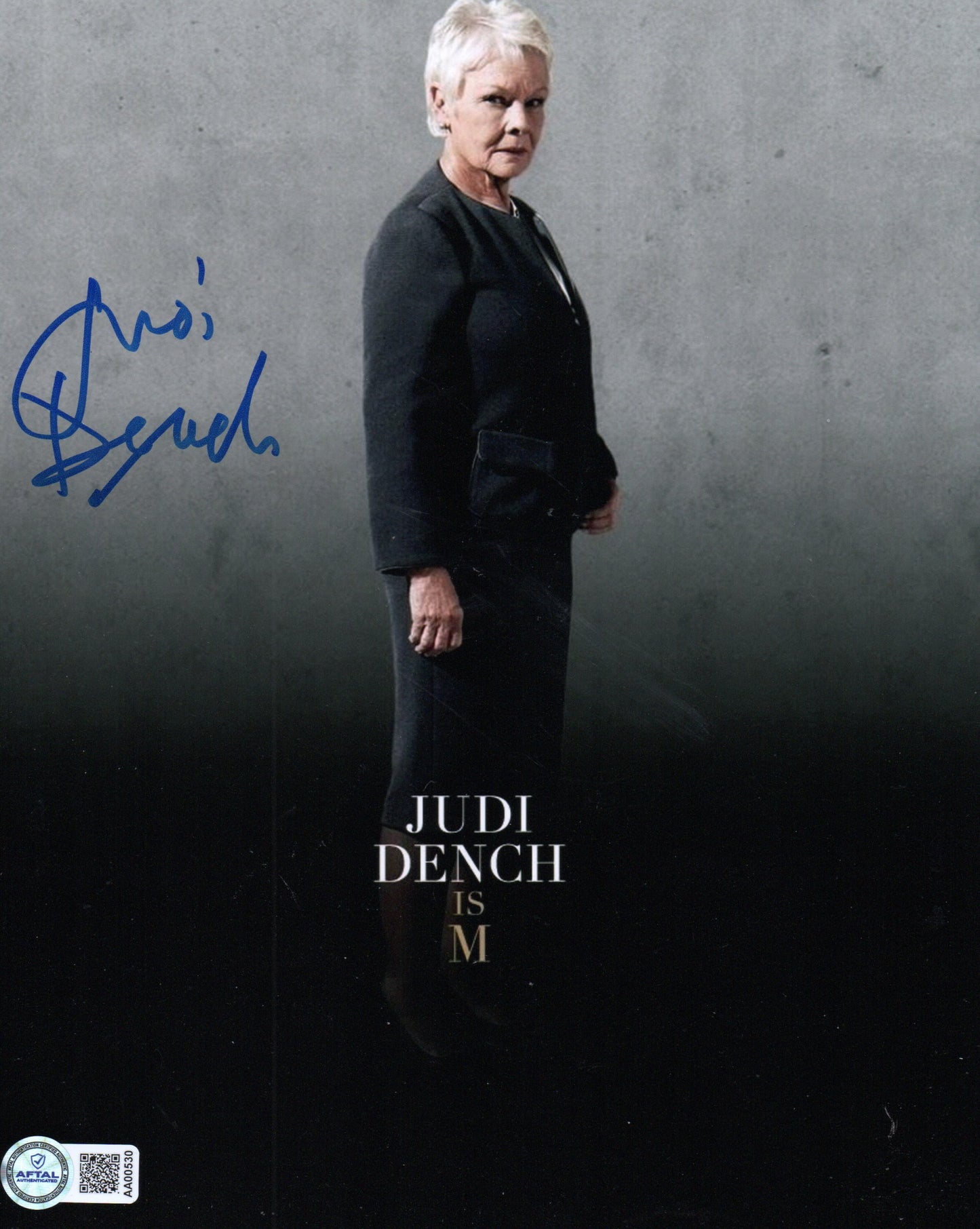 JUDI DENCH SIGNED BOND 10X8 PHOTO (6) ALSO AFTAL AUTHENTICATION