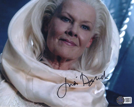 JUDI DENCH SIGNED THE CHRONICLES OF RIDDICK 10X8 PHOTO ALSO AFTAL AUTHENTICATION