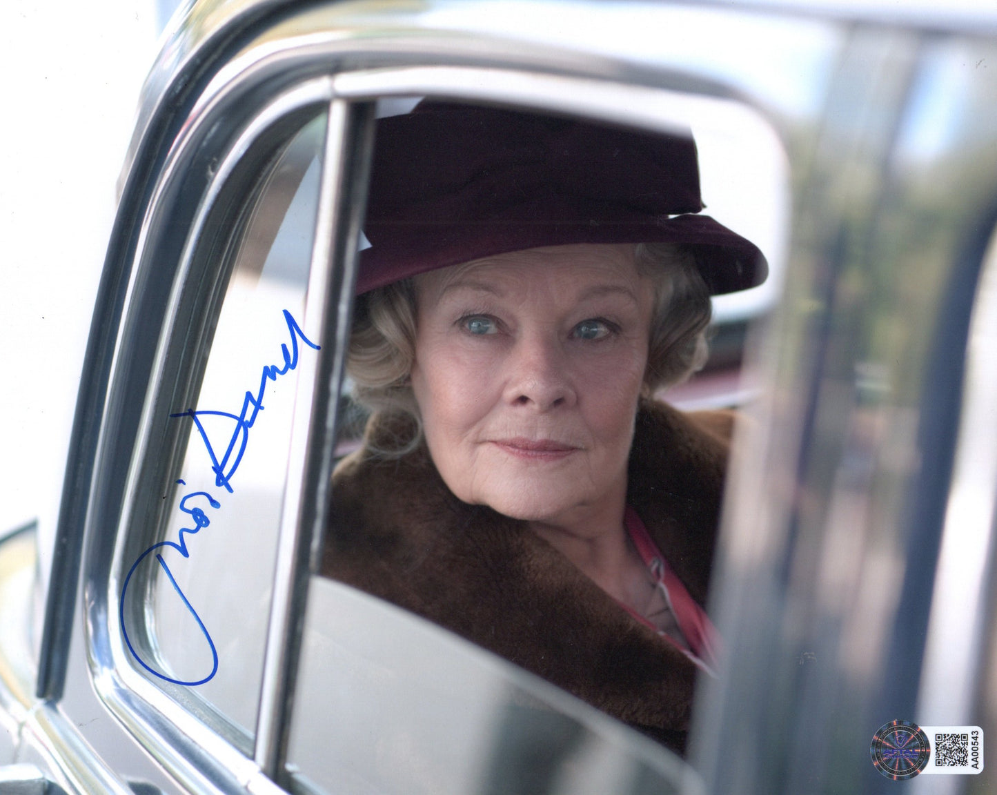 JUDI DENCH SIGNED 10X8 PHOTO ALSO AFTAL AUTHENTICATION