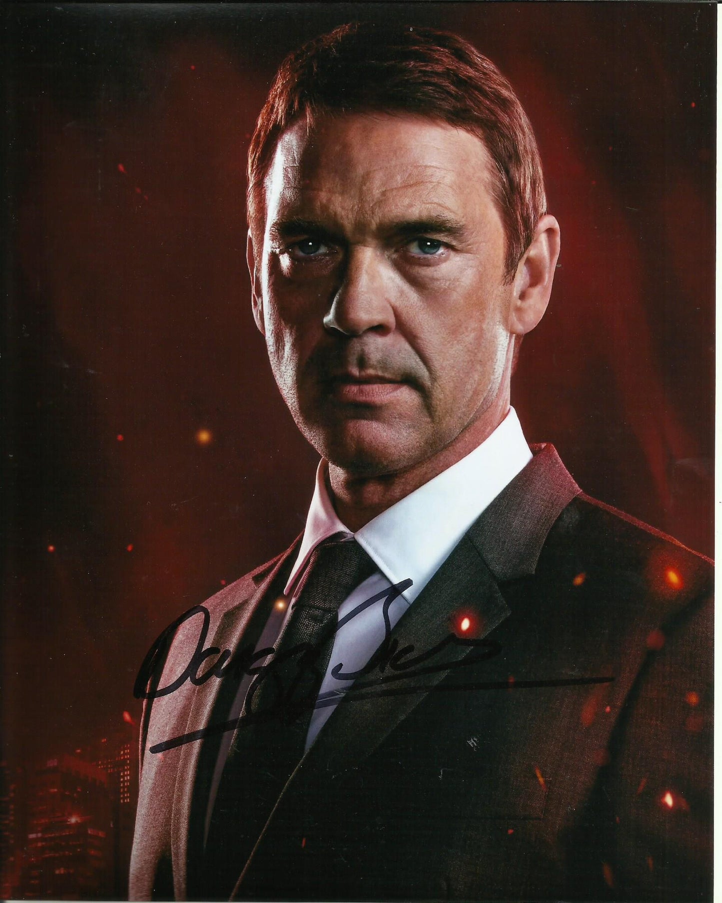 DOUGRAY SCOTT SIGNED BATWOMAN 8X10 PHOTO (2)