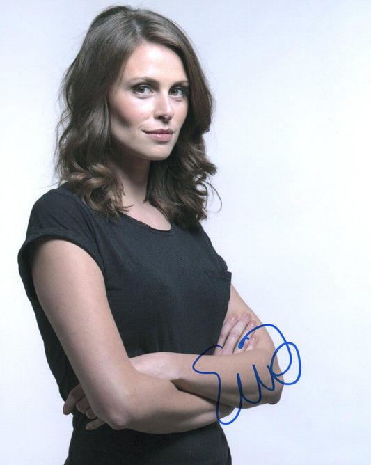 ELLIE TAYLOR SIGNED SEXY COOL 10X8 PHOTO (1)