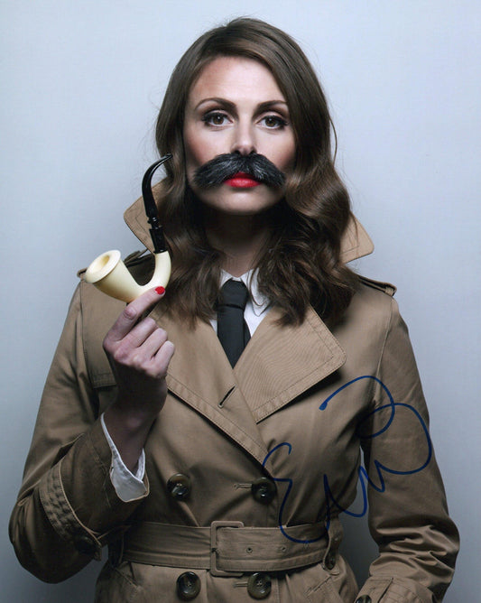 ELLIE TAYLOR SIGNED SEXY COOL 10X8 PHOTO (2)