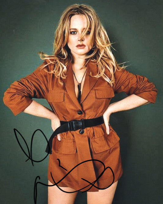 EMILY ATACK SIGNED SEXY 8X10 PHOTO (3)