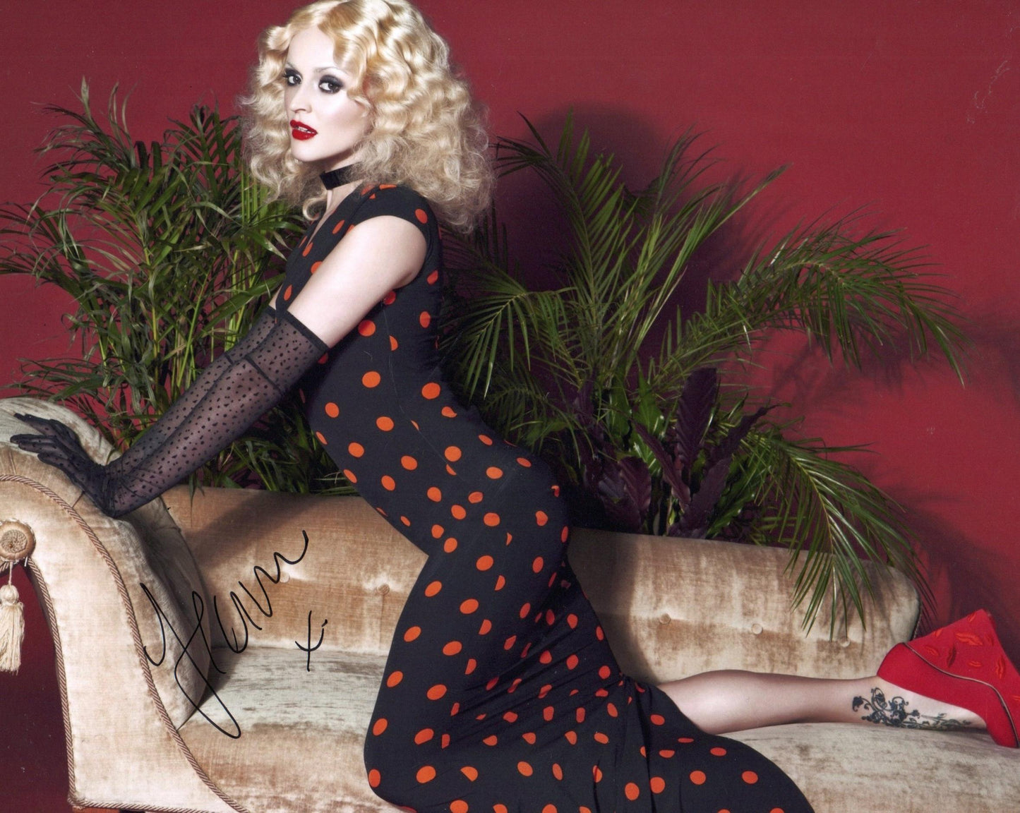FEARNE COTTON SIGNED SEXY 10X8 PHOTO (4)