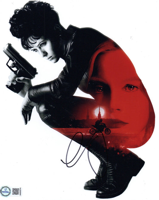 CLAIRE FOY SIGNED THE GIRL IN THE SPIDERS WEB 10X8 PHOTO (1) ALSO AFTAL AUTHENTICATION