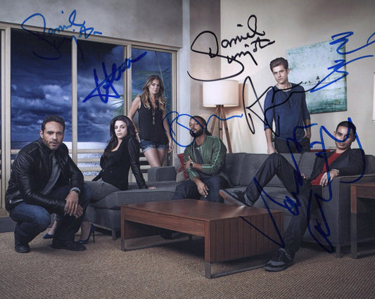GRACELAND SIGNED CAST 8X10 PHOTO
