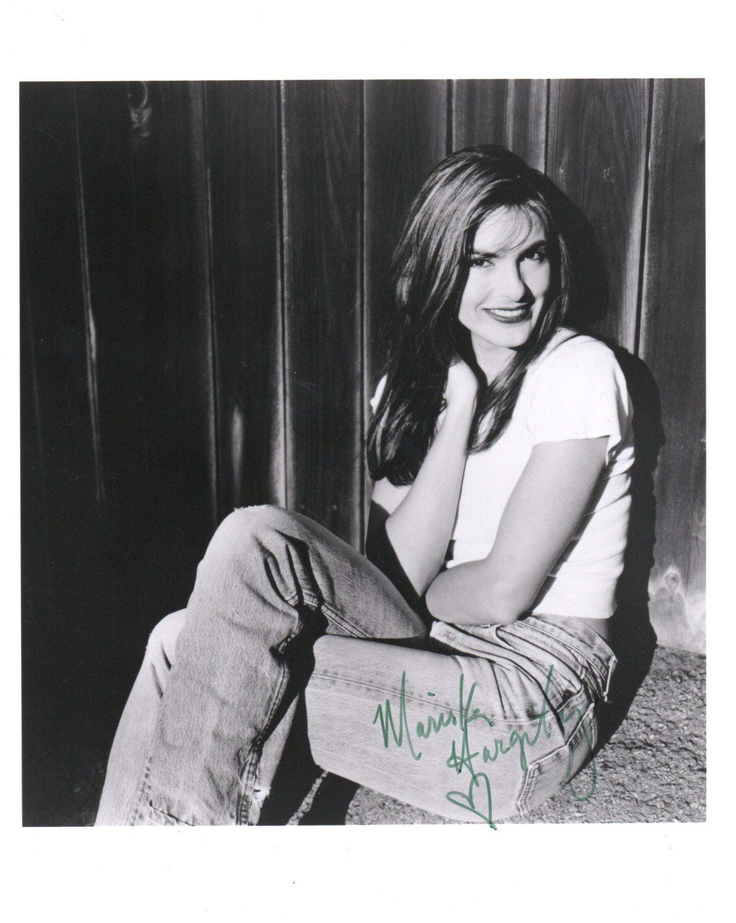MARISKA HARGITAY SIGNED YOUNG 10X8 PHOTO (1)