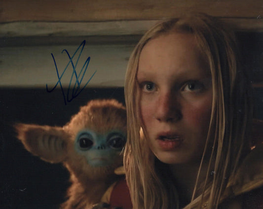 HELENA ZENGEL SIGNED THE LEGEND OF OCHI 10X8 PHOTO (2)