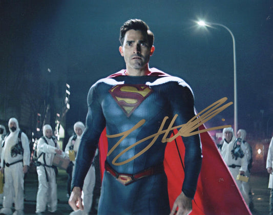 TYLER HOECHLIN SIGNED SUPERMAN AND LOIS 8X10 PHOTO (5)