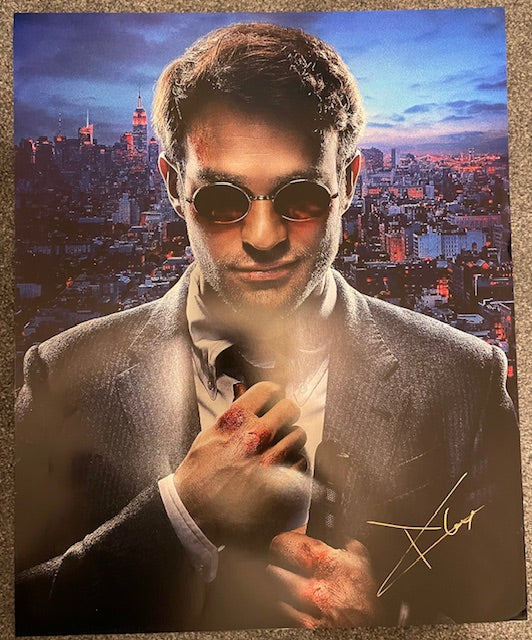 CHARLIE COX SIGNED DAREDEVIL 16X20 PHOTO