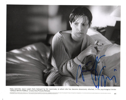 JENNIFER JASON LEIGH SIGNED SINGLE WHITE FEMALE 10X8 PHOTO