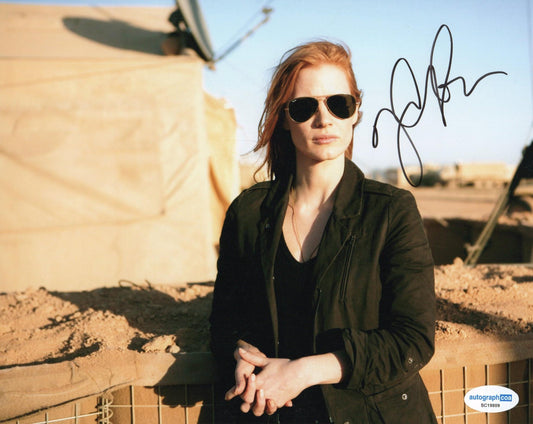 JESSICA CHASTAIN SIGNED ZERO DARK THIRTY 10X8 PHOTO (3) ALSO ACOA