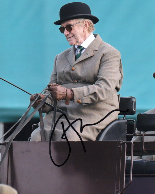 JONATHAN PRYCE SIGNED THE CROWN 8X10 PHOTO (1)