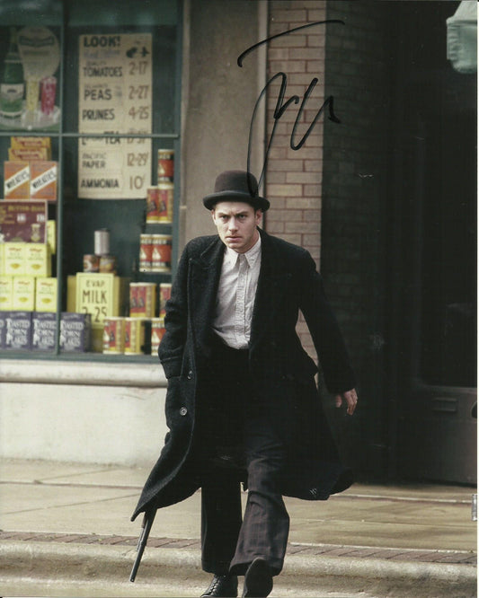 JUDE LAW SIGNED THE ROAD TO PERDITION 8X10 PHOTO (2)