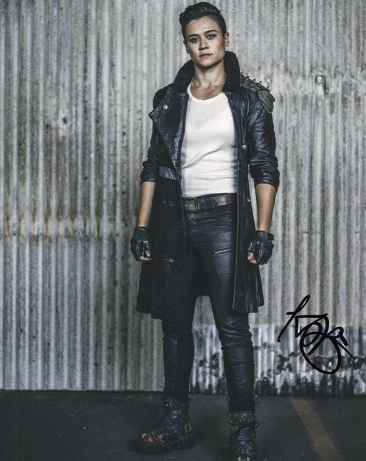 KATY O'BRIAN SIGNED Z NATION 10X8 PHOTO (1)