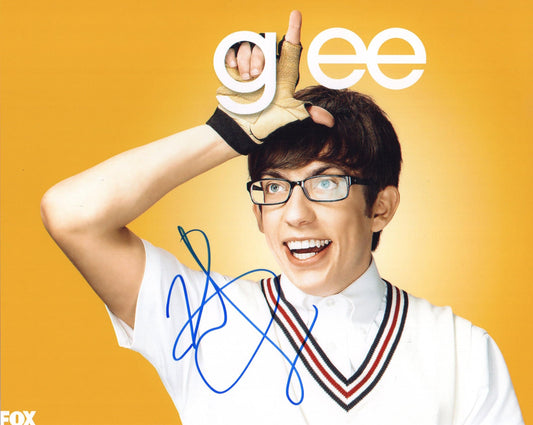 KEVIN MCHALE SIGNED GLEE 8X10 PHOTO (1)