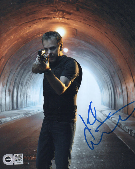 KIEFER SUTHERLAND SIGNED 24 8X10 PHOTO (7) ALSO SWAU
