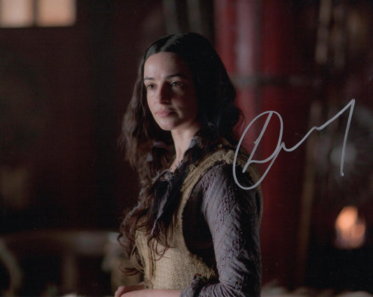 LAURA DONNELLY SIGNED BEOWOLF 8X10 PHOTO (1)