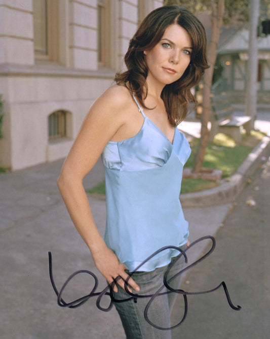 LAUREN GRAHAM SIGNED GILMORE GIRLS 10X8 PHOTO (1)