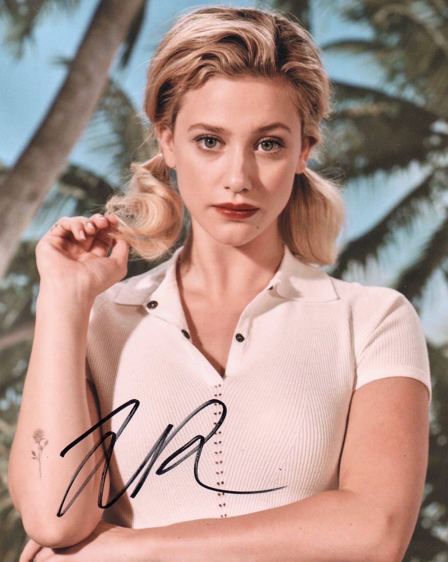 LILI REINHART SIGNED SEXY PHOTO (2)