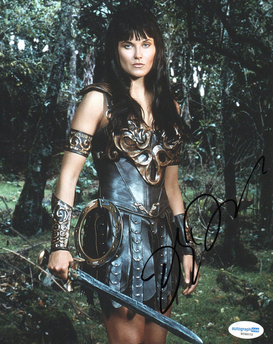 LUCY LAWLESS SIGNED XENA 10X8 PHOTO (5) ALSO ACOA
